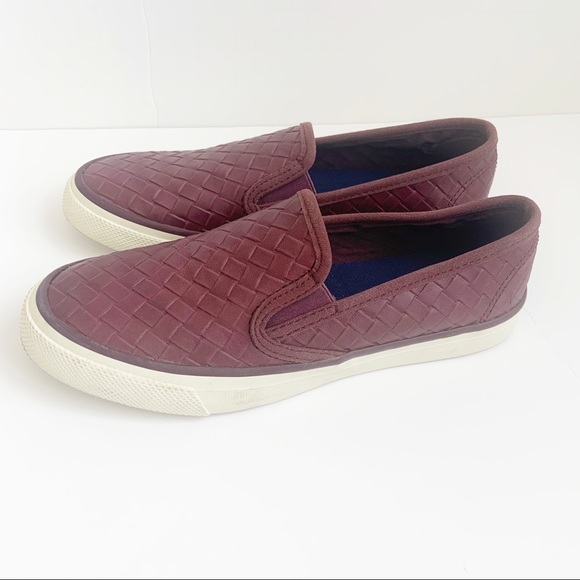 SPERRY maroon loafer sz. 6